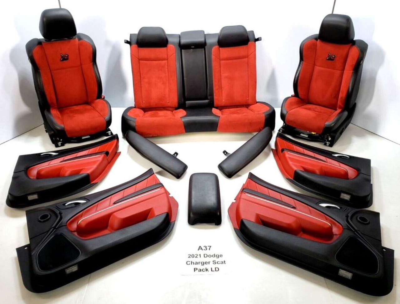 Dodge Charger SRT Hellcat suede seats